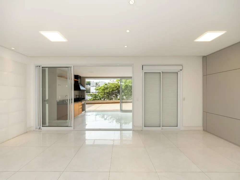 Apartamento, 3 quartos, 270 m² - Foto 2