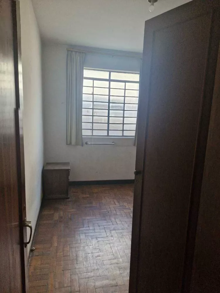 Casa à venda com 3 quartos, 341m² - Foto 11