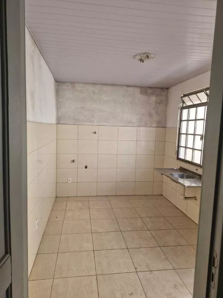 Casa à venda com 3 quartos, 341m² - Foto 5