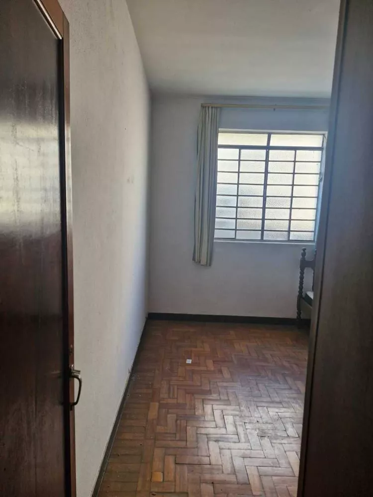 Casa à venda com 3 quartos, 341m² - Foto 3