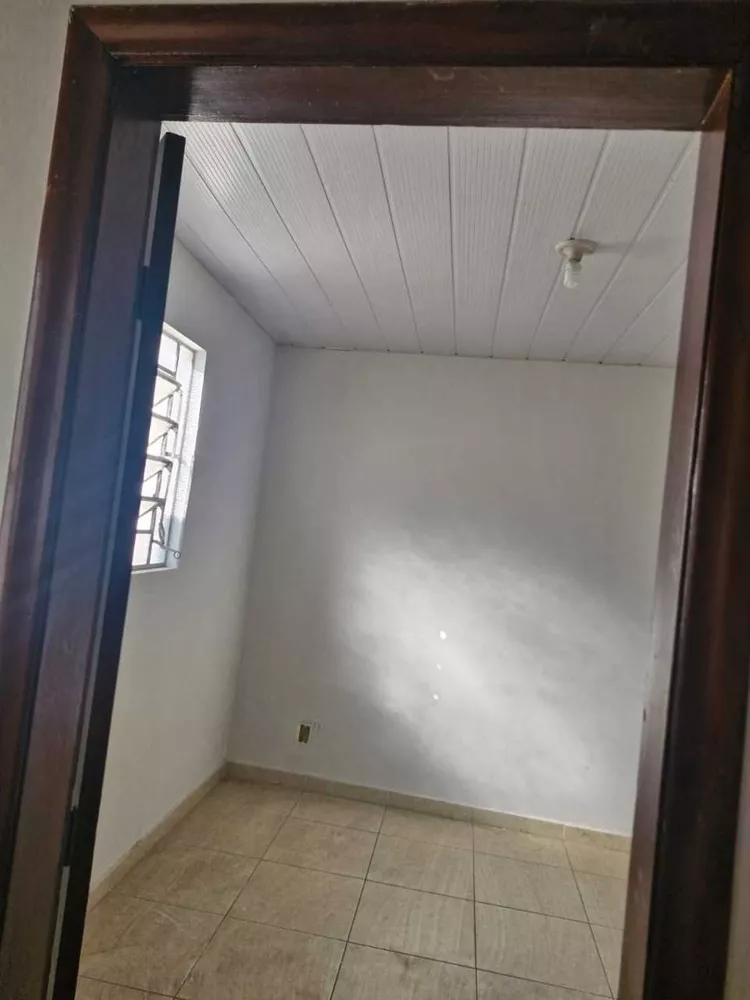 Casa à venda com 3 quartos, 341m² - Foto 2