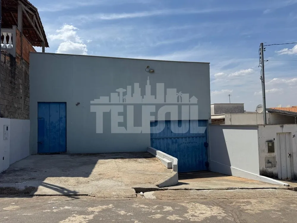 Depósito-Galpão, 250 m² - Foto 1