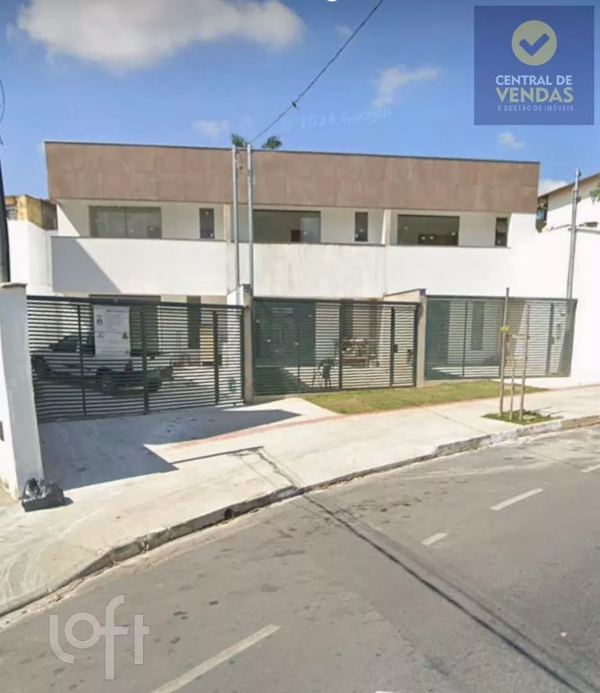 Casa à venda com 3 quartos, 120m² - Foto 1