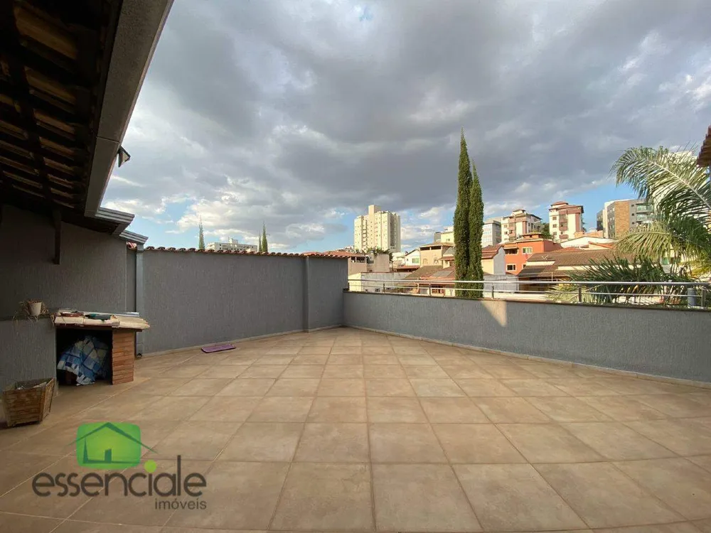 Casa, 3 quartos, 210 m² - Foto 1