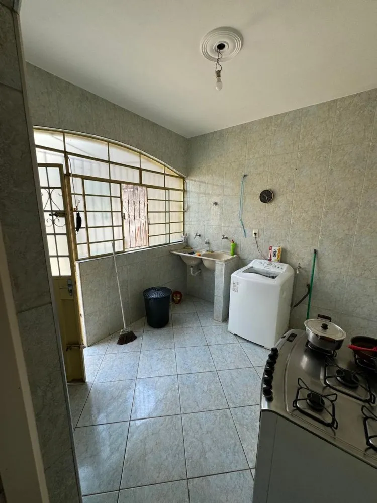 Casa, 5 quartos, 250 m² - Foto 2