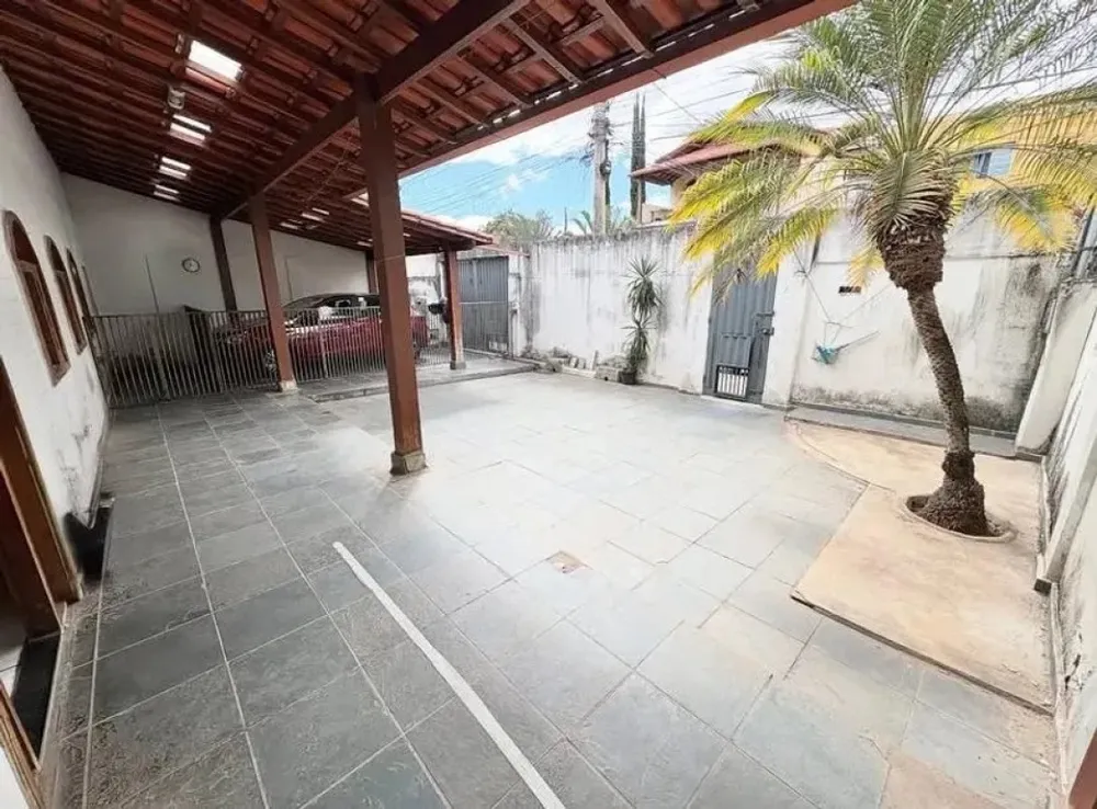 Casa, 3 quartos, 216 m² - Foto 1