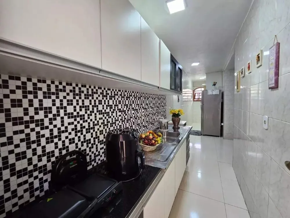 Casa, 3 quartos, 191 m² - Foto 2