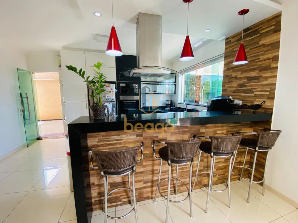 Casa, 4 quartos, 369 m² - Foto 2