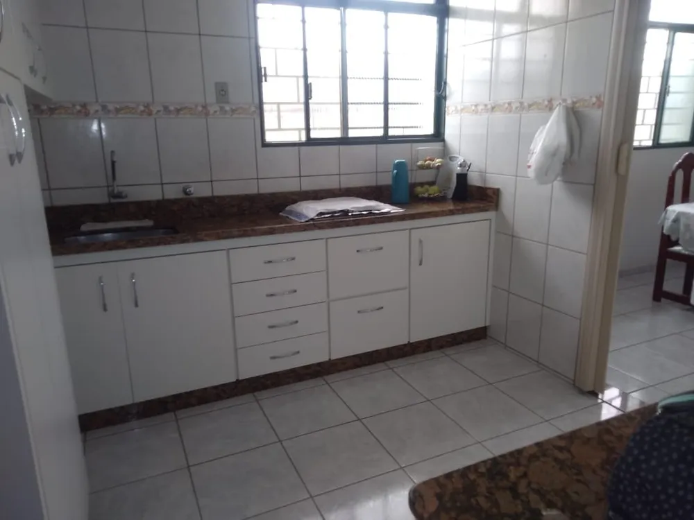 Casa, 4 quartos, 233 m² - Foto 9