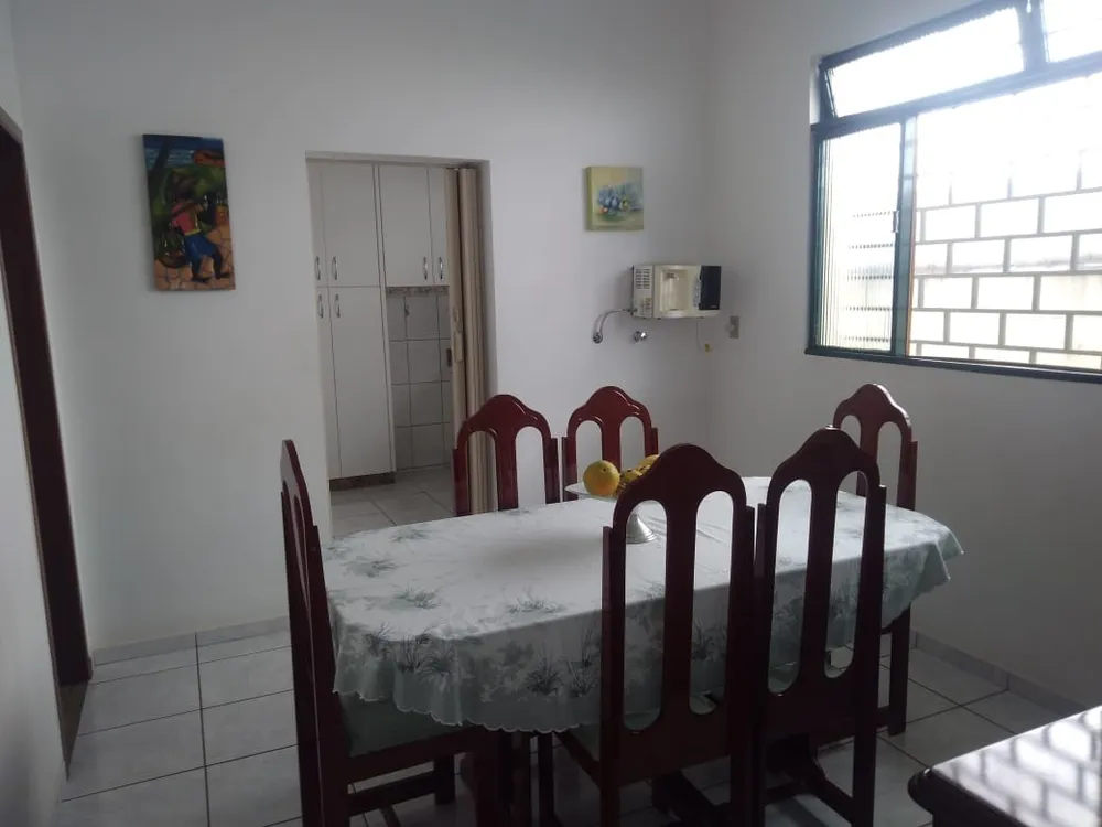 Casa, 4 quartos, 233 m² - Foto 2