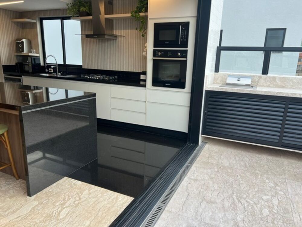 Cobertura à venda com 3 quartos, 256m² - Foto 11