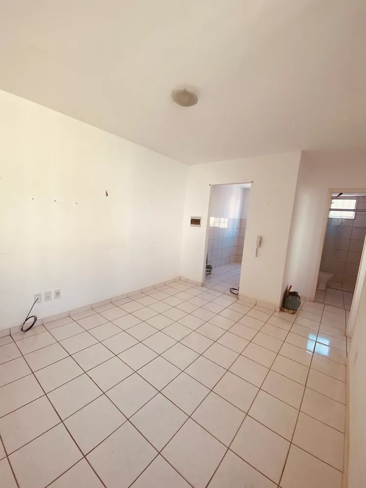 Apartamento à venda com 2 quartos, 47m² - Foto 2