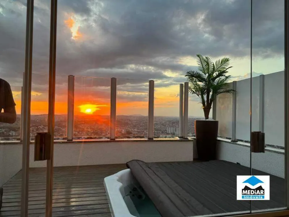 Cobertura, 3 quartos, 235 m² - Foto 2