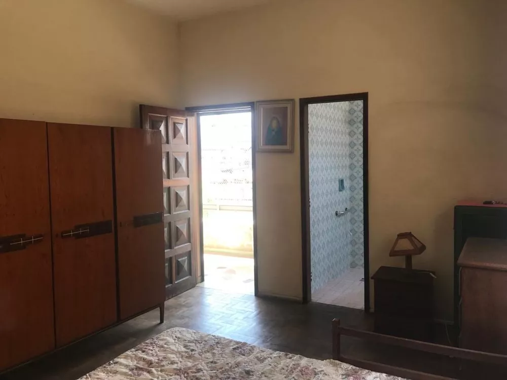 Casa à venda com 3 quartos, 269m² - Foto 16