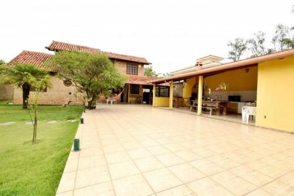 Casa, 4 quartos, 208 m² - Foto 1