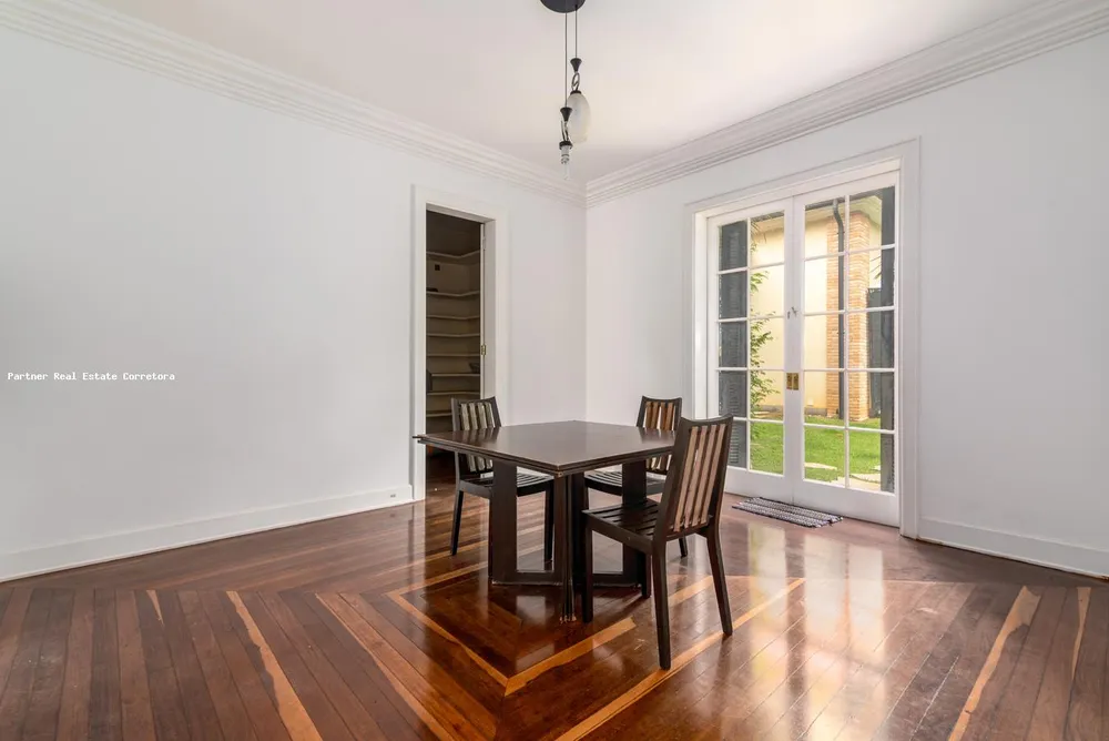 Casa, 5 quartos, 1379 m² - Foto 9