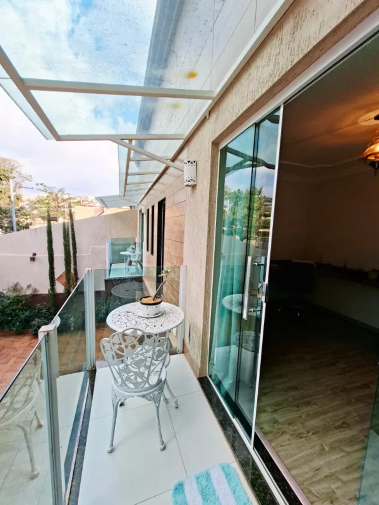 Casa, 4 quartos, 356 m² - Foto 2