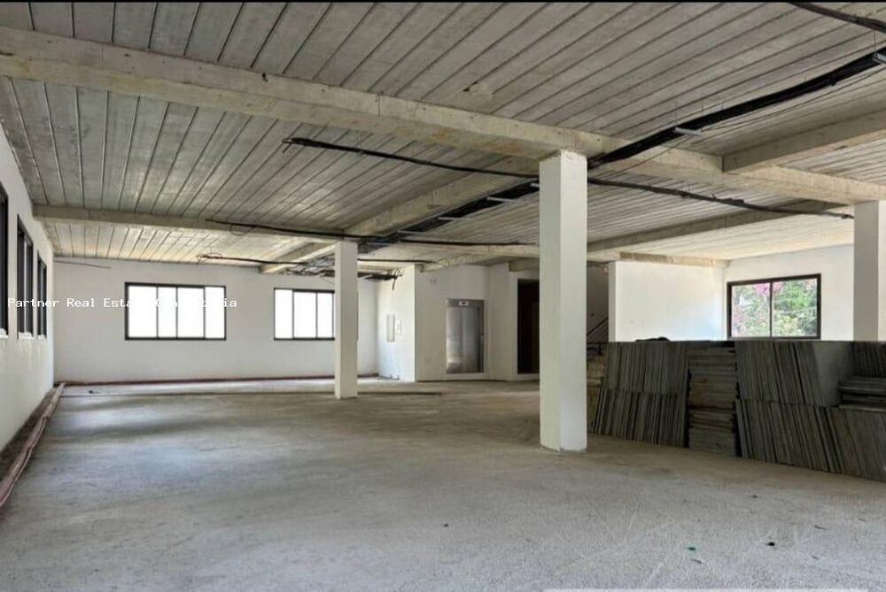 Loja-Salão para alugar com 10 quartos, 1300000m² - Foto 4