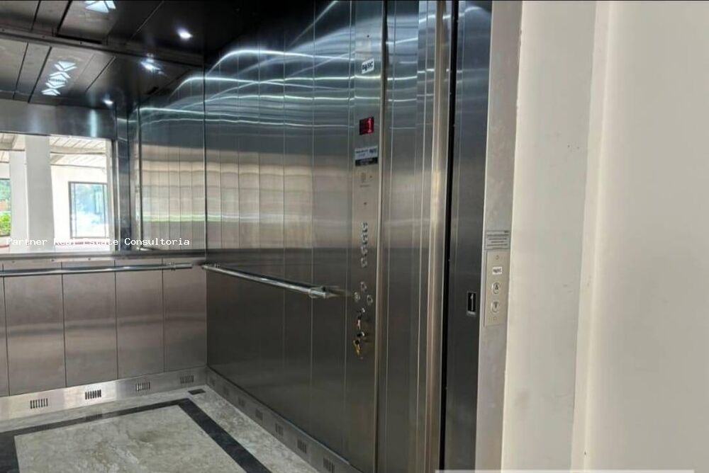 Loja-Salão para alugar com 10 quartos, 1300000m² - Foto 2