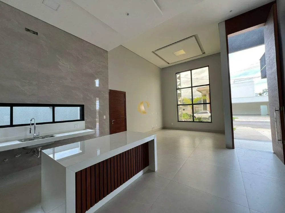 Casa, 3 quartos, 246 m² - Foto 1
