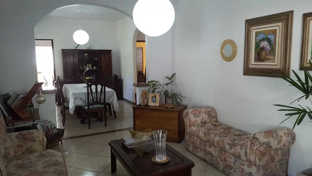 Casa, 3 quartos, 239 m² - Foto 2