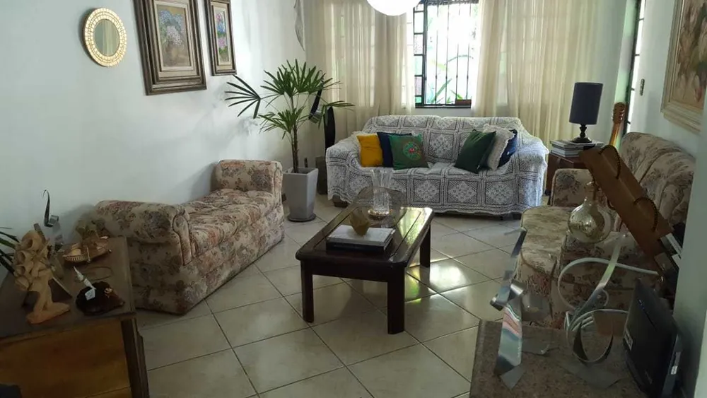 Casa, 3 quartos, 239 m² - Foto 1
