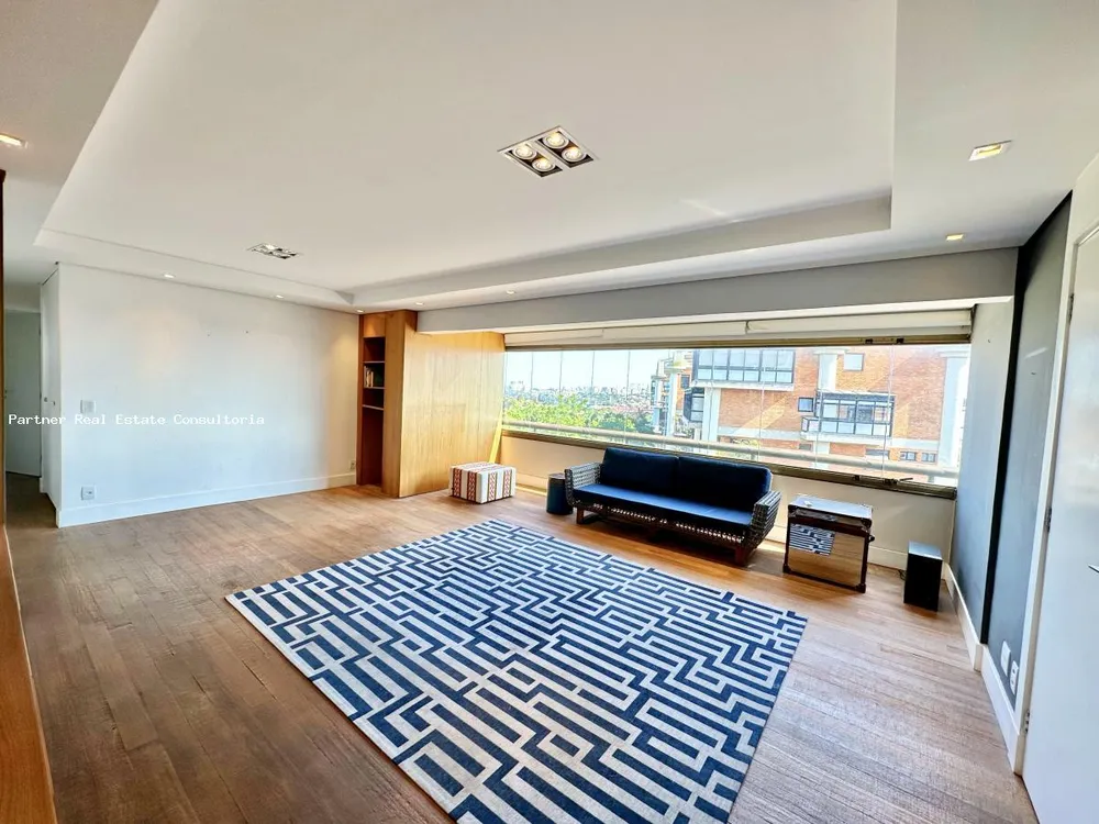 Cobertura, 3 quartos, 223 m² - Foto 2
