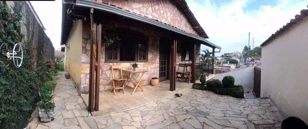 Casa, 3 quartos, 242 m² - Foto 1