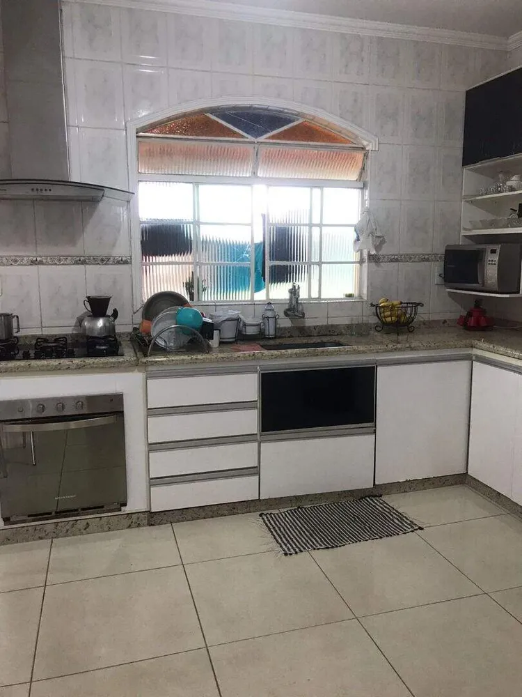 Casa, 3 quartos, 242 m² - Foto 7