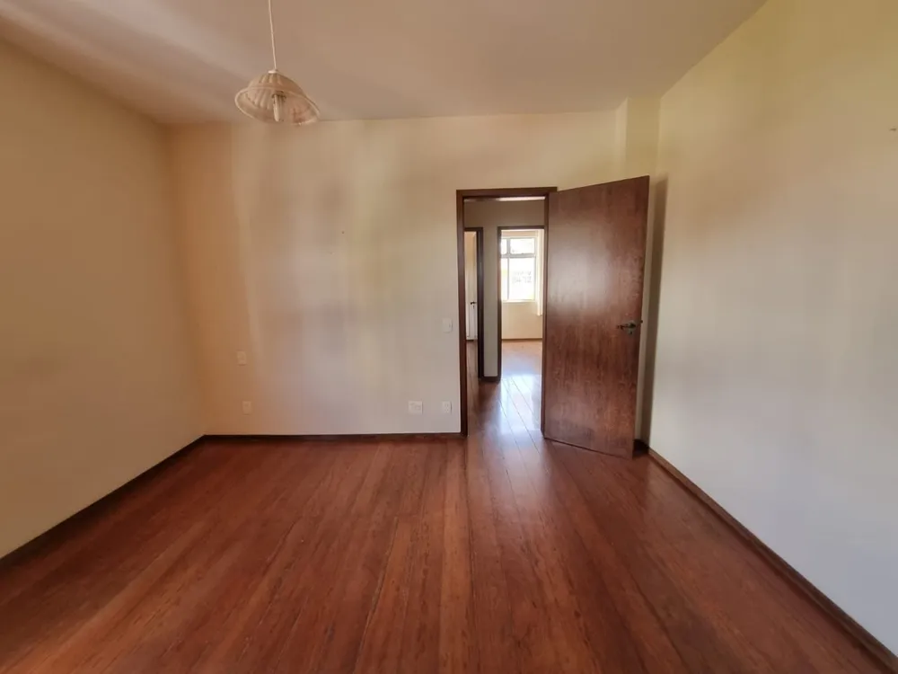 Apartamento, 3 quartos, 140 m² - Foto 1