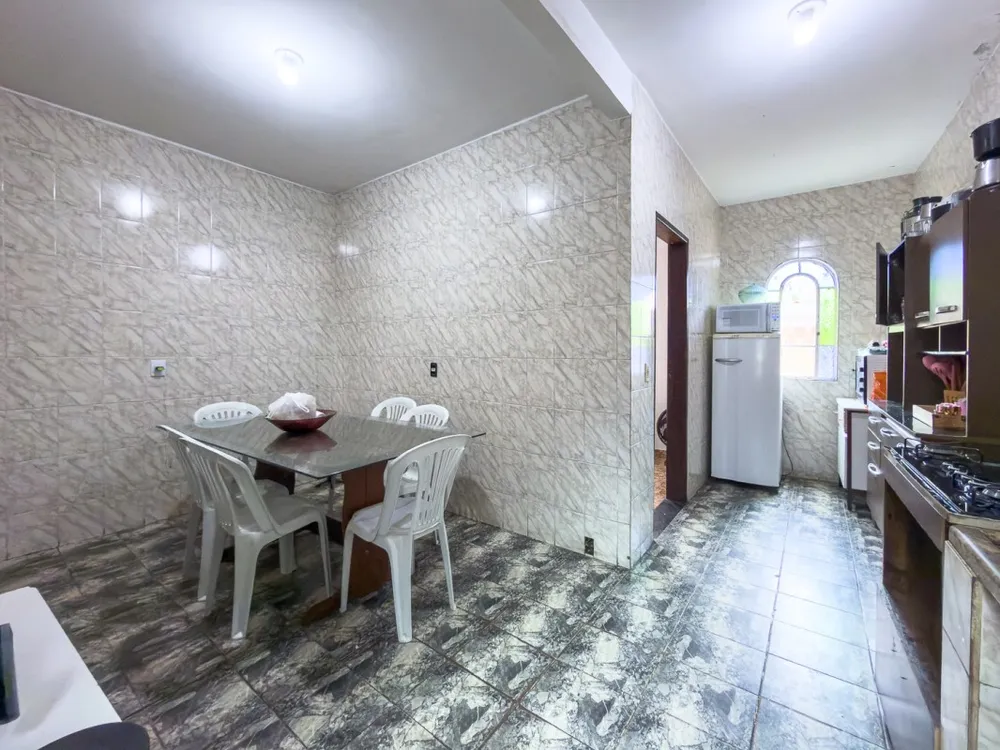 Casa, 6 quartos, 202 m² - Foto 3