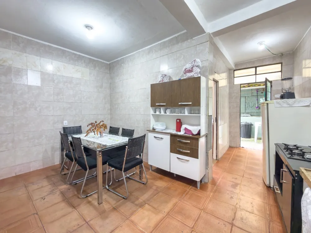 Casa, 6 quartos, 202 m² - Foto 4