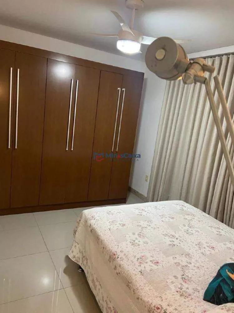 Casa à venda com 4 quartos, 367m² - Foto 24