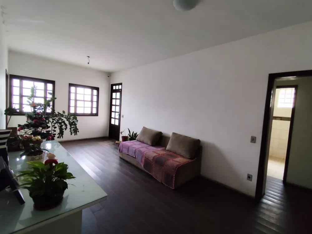 Casa, 7 quartos, 324 m² - Foto 1