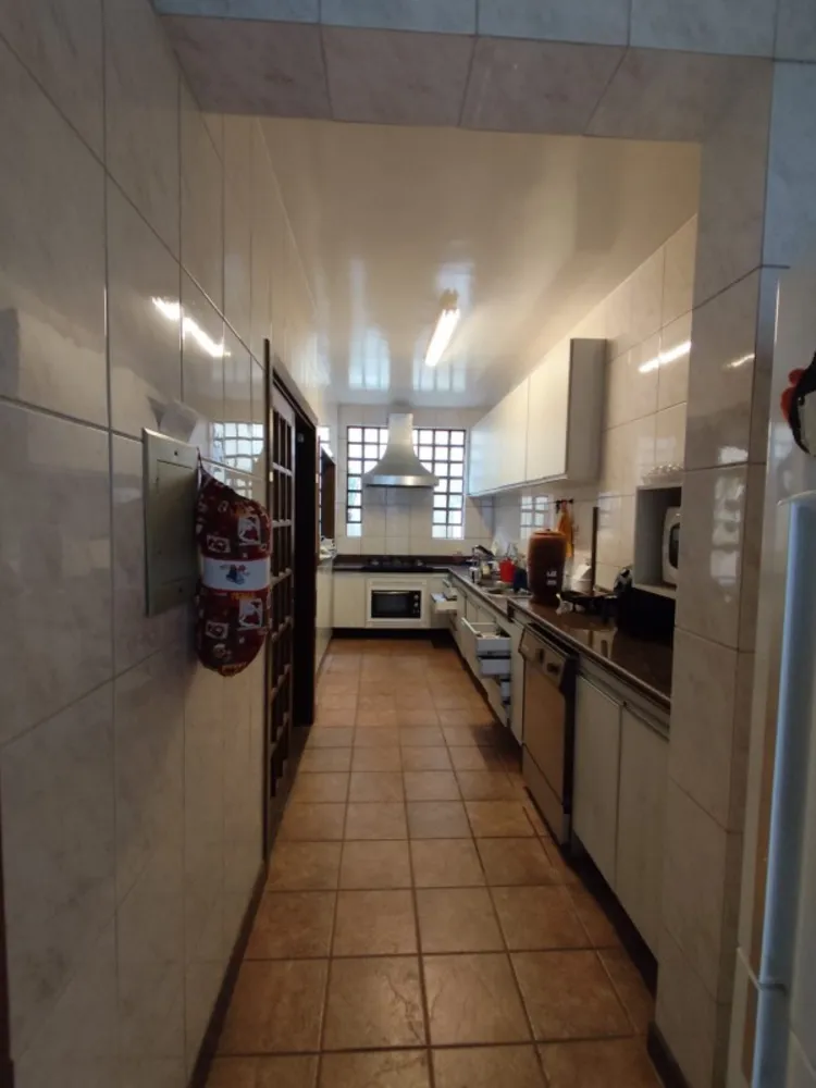 Casa, 7 quartos, 324 m² - Foto 4