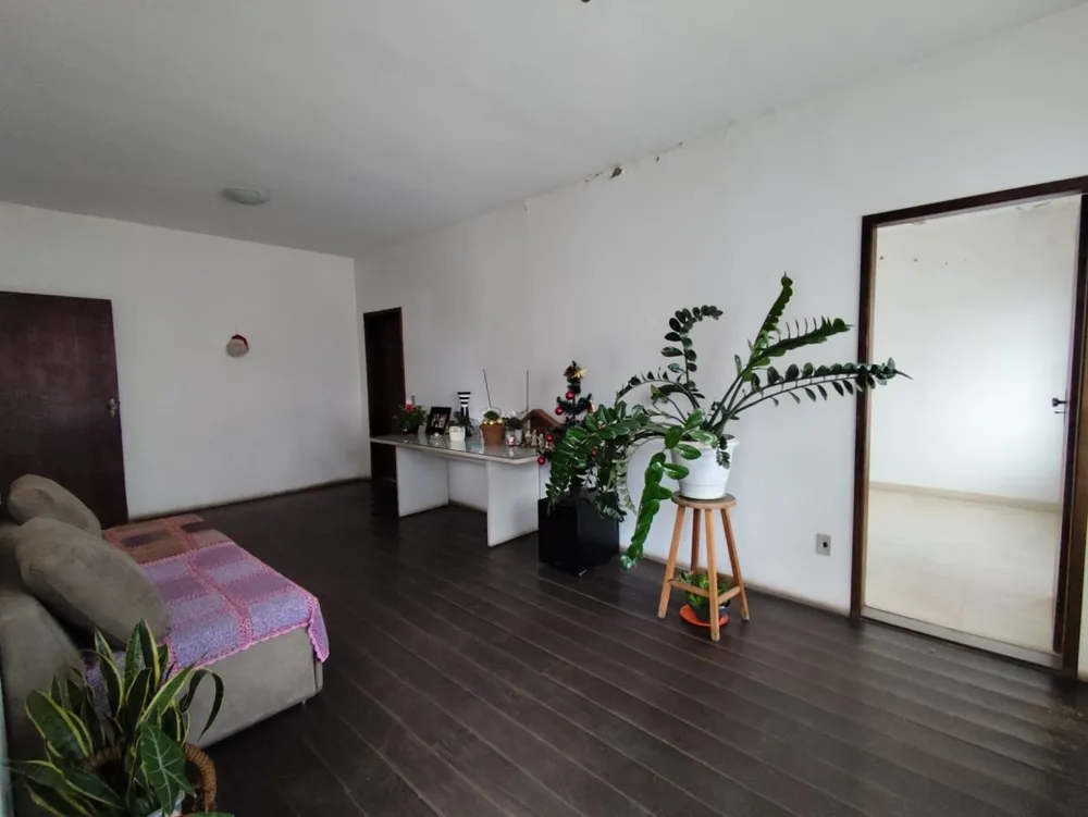 Casa, 7 quartos, 324 m² - Foto 2