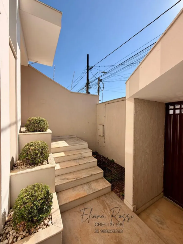 Casa, 4 quartos, 286 m² - Foto 3