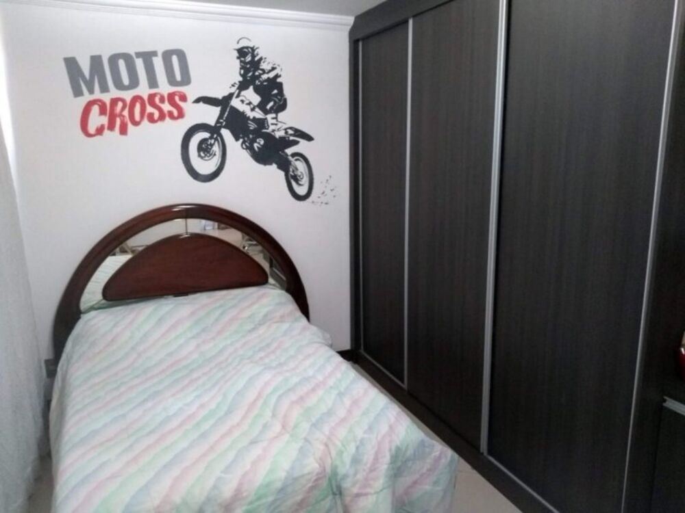 Casa à venda com 3 quartos, 1100m² - Foto 2