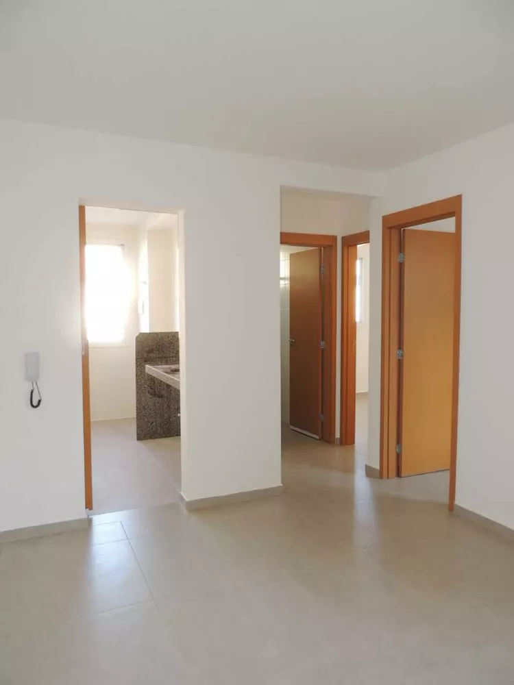 Apartamento à venda com 2 quartos, 45m² - Foto 2