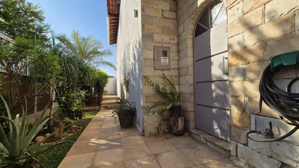 Casa, 5 quartos, 250 m² - Foto 1