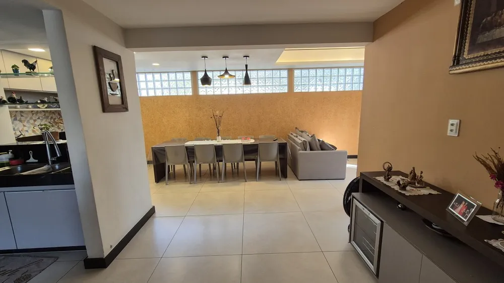 Casa, 5 quartos, 250 m² - Foto 6