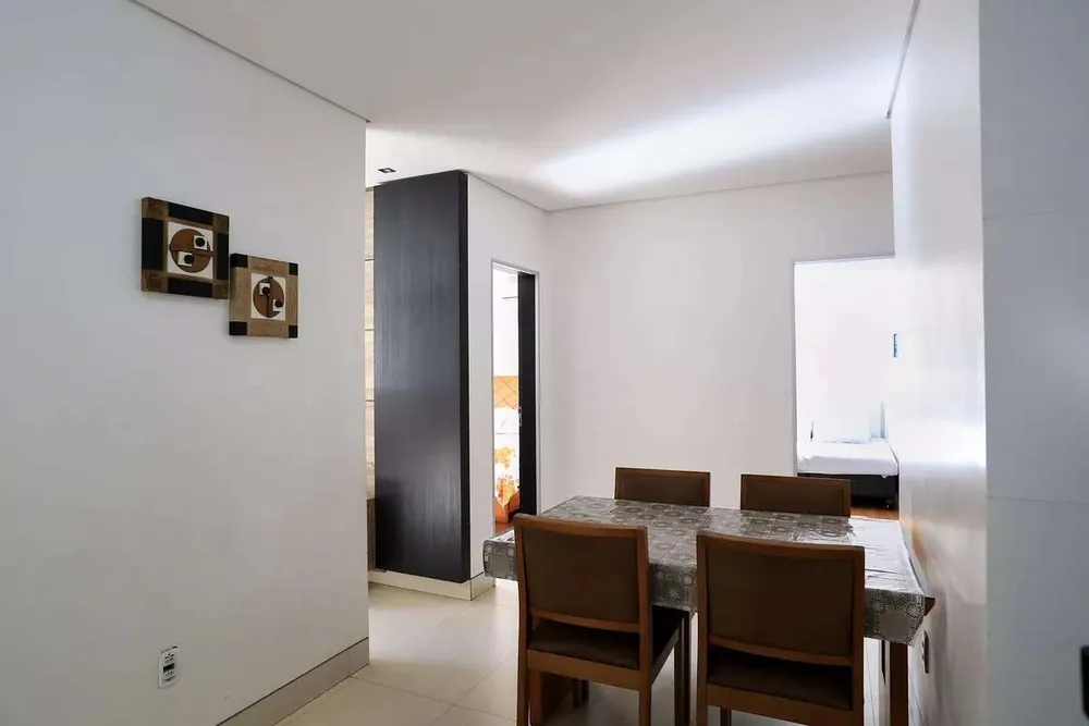 Casa, 3 quartos, 217 m² - Foto 2