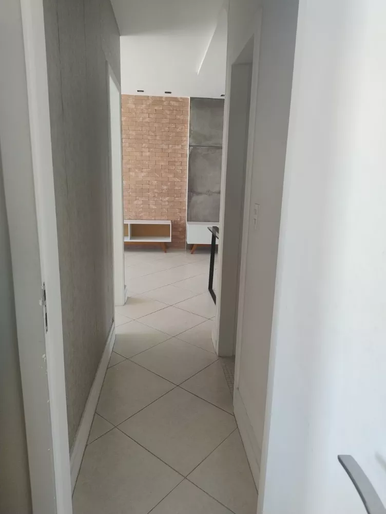 Apartamento à venda com 2 quartos, 67m² - Foto 4