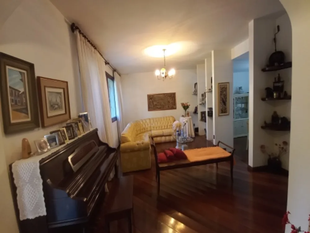 Casa, 6 quartos, 381 m² - Foto 1