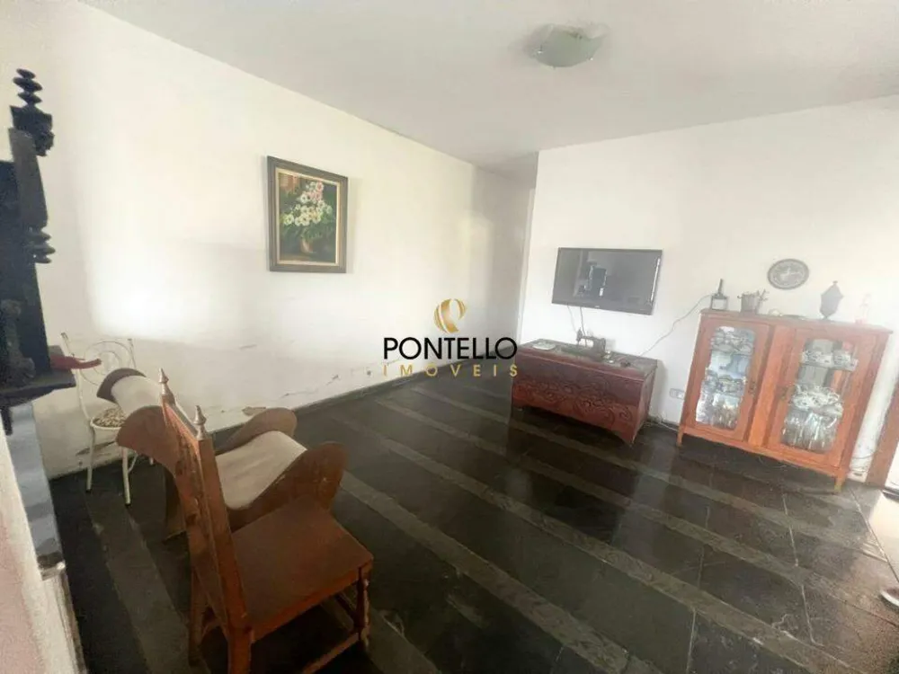 Casa, 4 quartos, 296 m² - Foto 2
