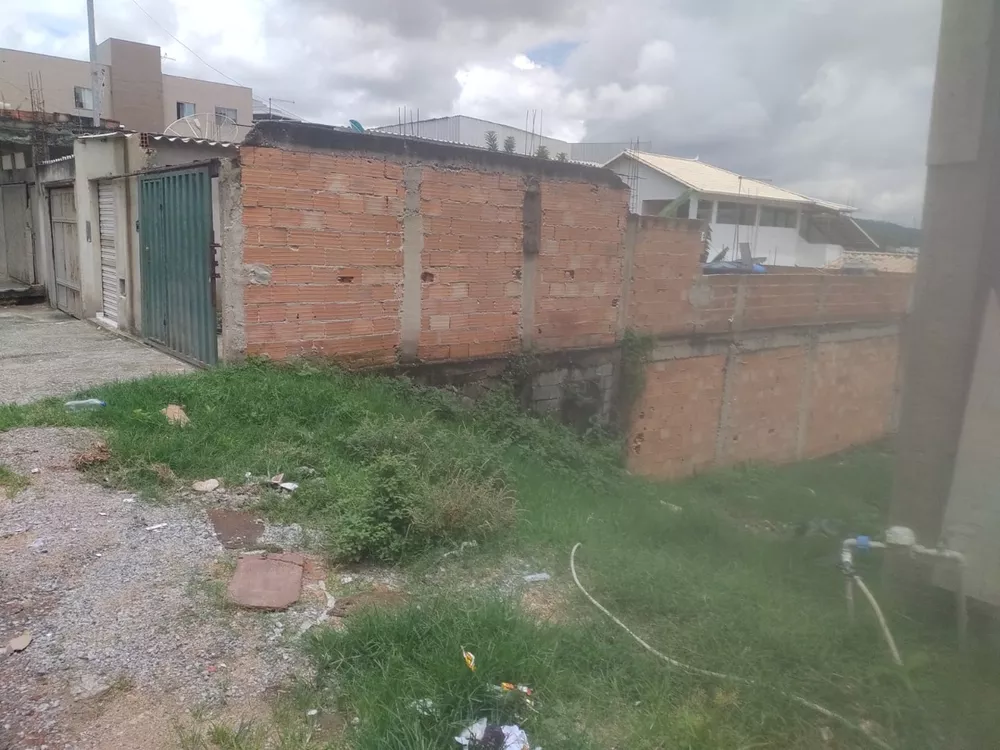 Terreno à venda, 100m² - Foto 1