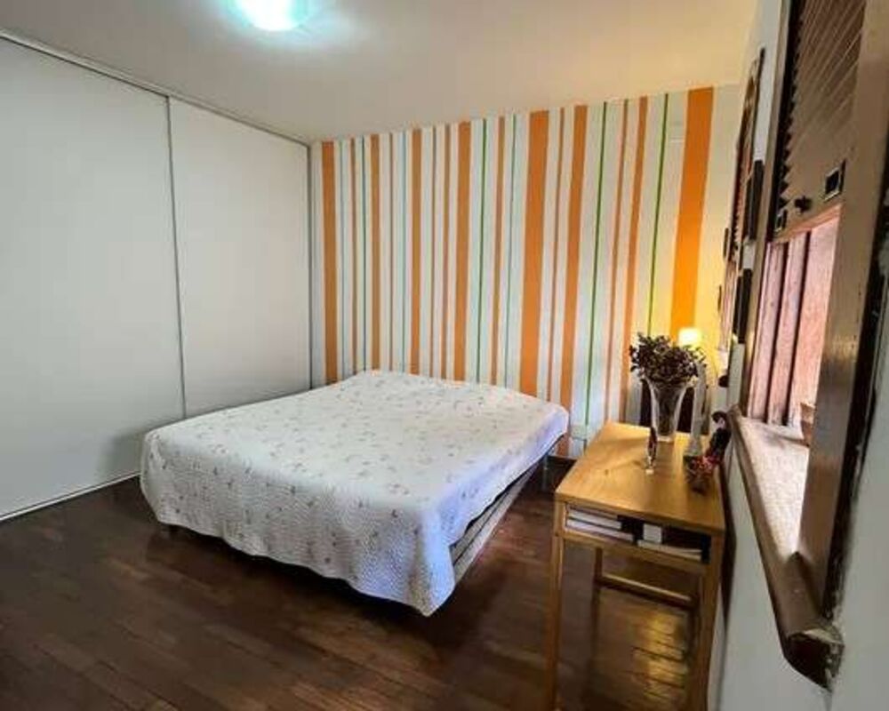 Casa à venda com 7 quartos, 270m² - Foto 8
