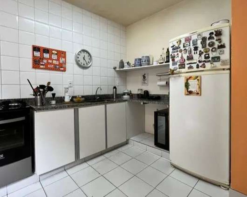 Casa à venda com 7 quartos, 270m² - Foto 13