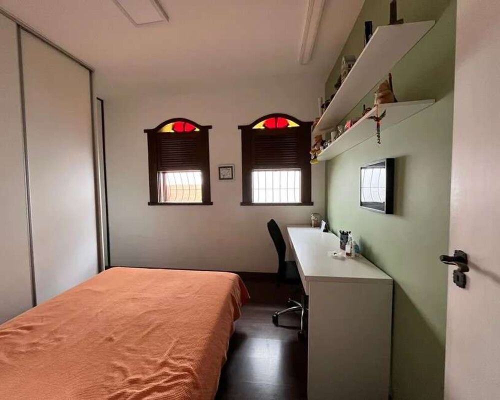 Casa à venda com 7 quartos, 270m² - Foto 10