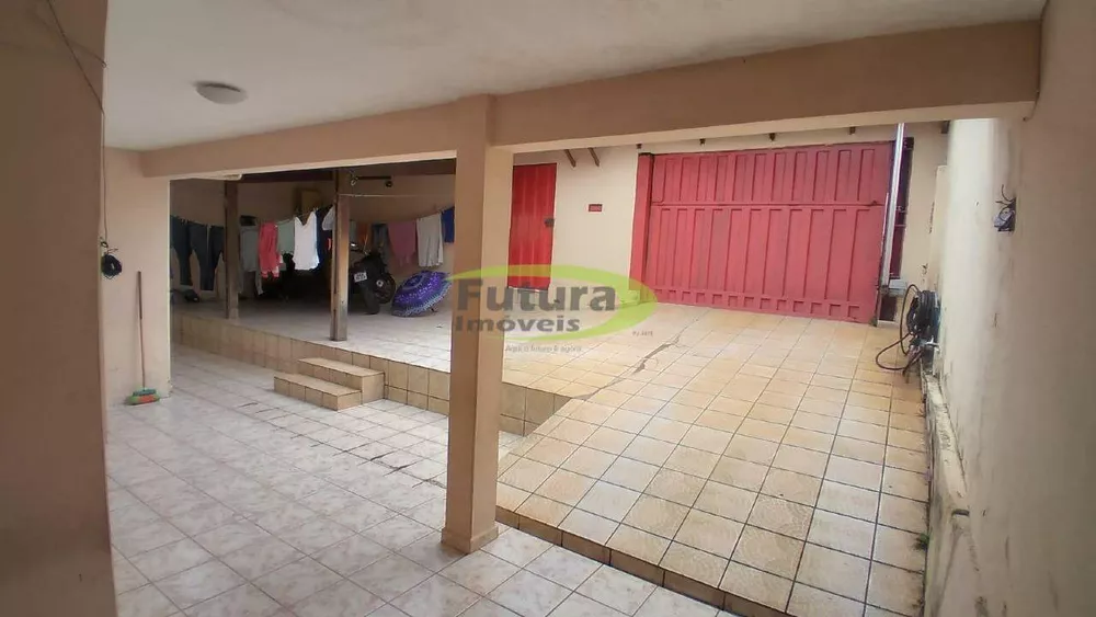 Casa à venda com 4 quartos, 360m² - Foto 2